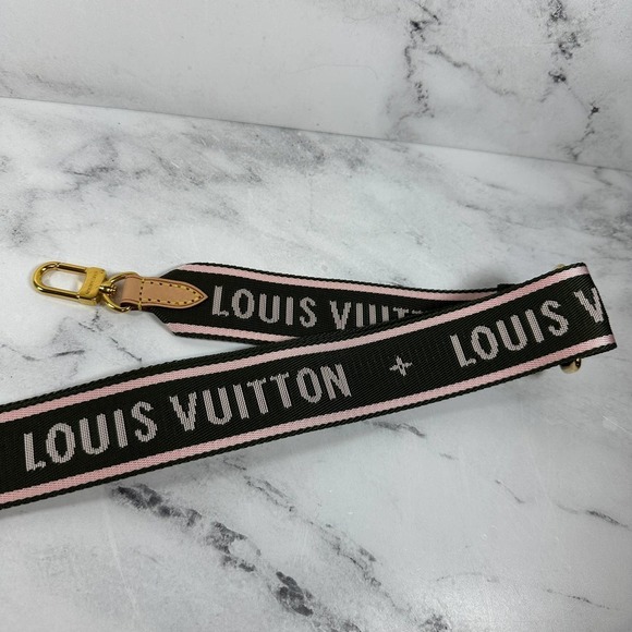 Louis Vuitton Multi Pochette Accessories monogram crossbody 3-bag w/rare Strap - Picture 15 of 16